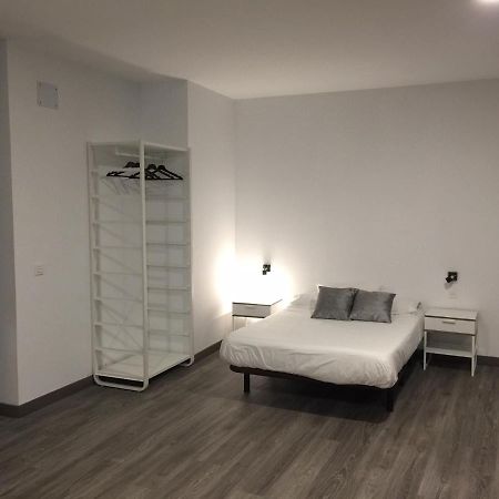 Room And Kitchen Bilbao Exterior foto