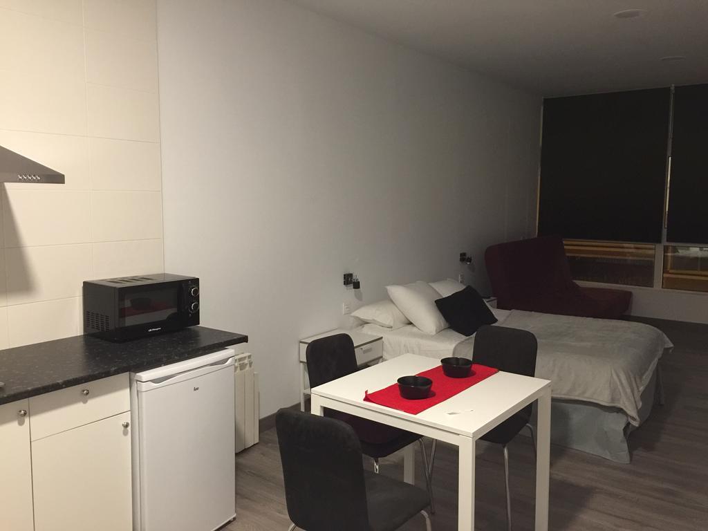 Room And Kitchen Bilbao Exterior foto
