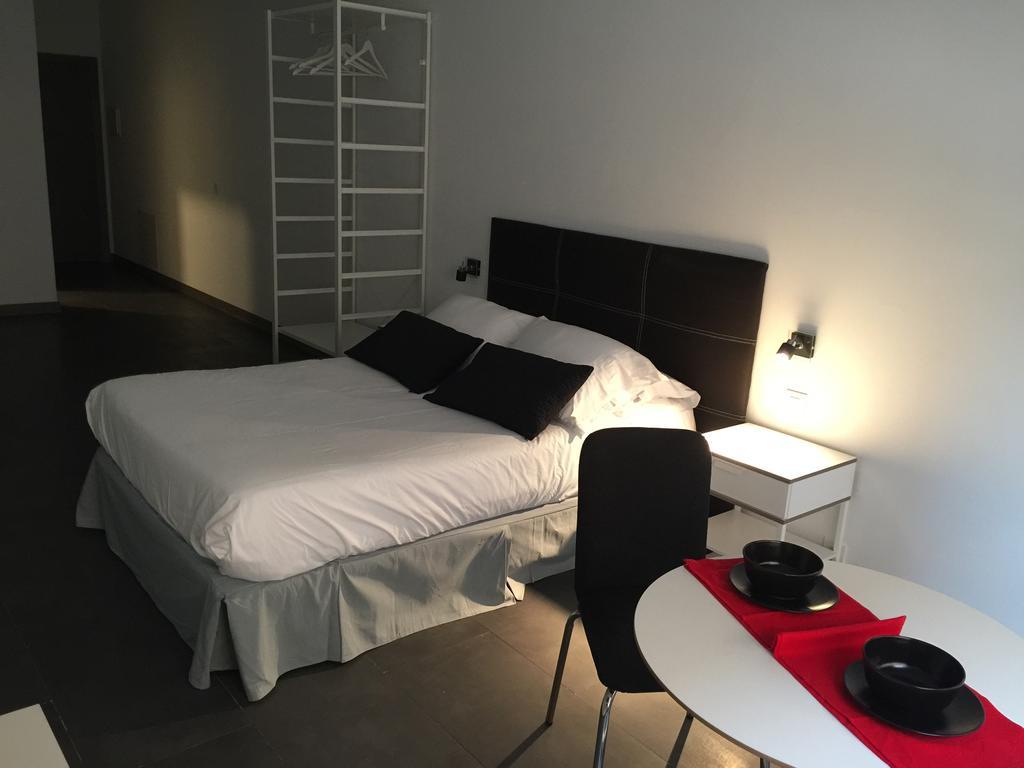 Room And Kitchen Bilbao Exterior foto