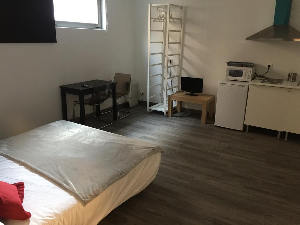Room And Kitchen Bilbao Exterior foto
