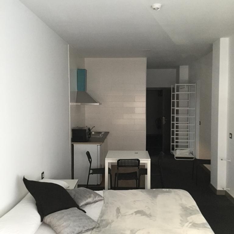 Room And Kitchen Bilbao Exterior foto
